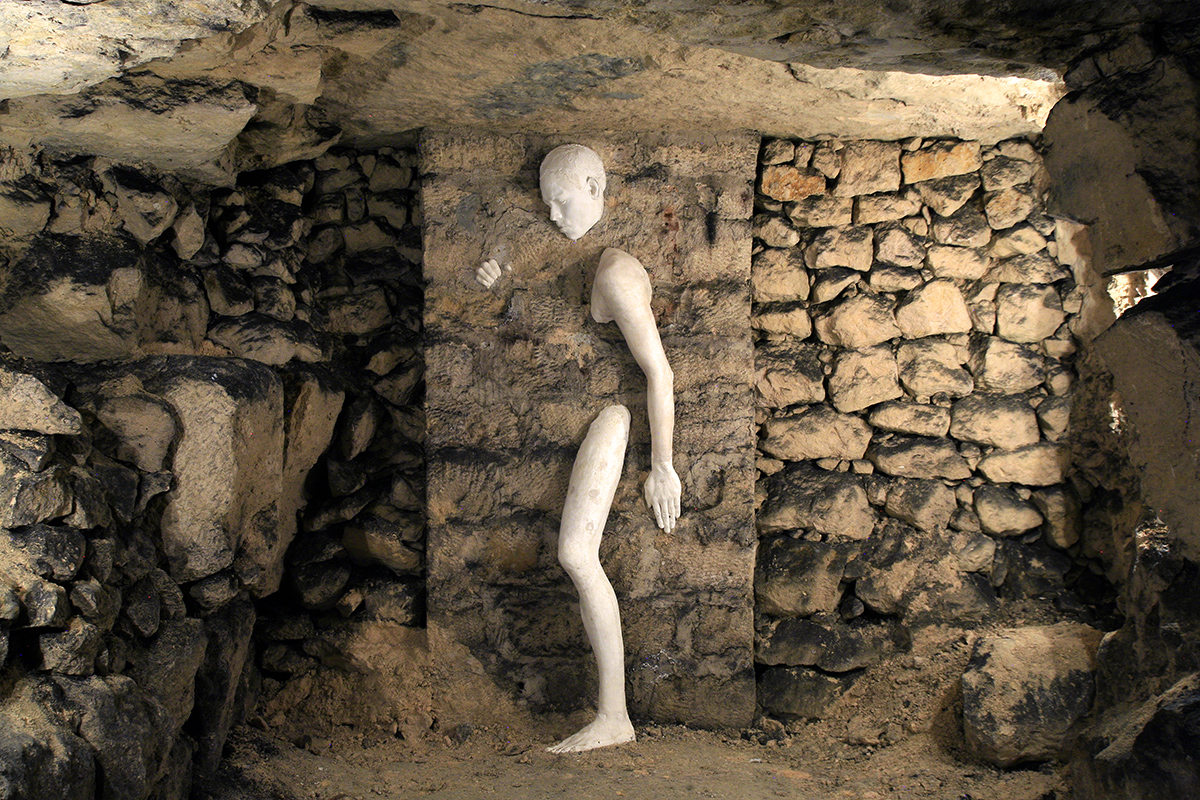 Episode 86: Paris - Les Catacombes interdites - Duolingo, image size:1200x800